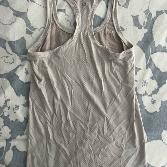 Lululemon swiftly tech racerback in dune/mink pink. - Picture 3 of 4